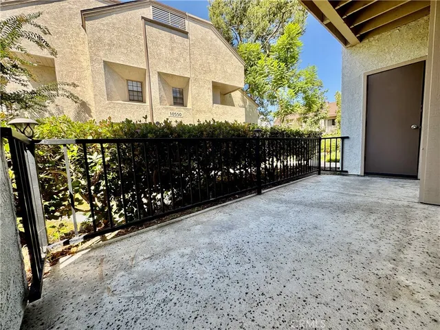 $425,000 | 10580 Lakeside Drive North, Unit E, Garden Grove, CA 92840