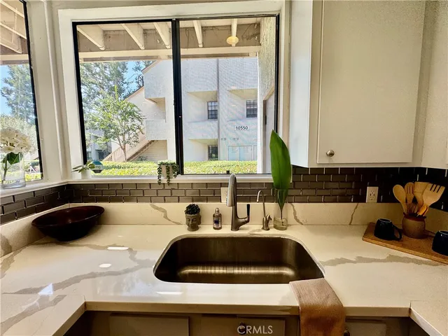 $425,000 | 10580 Lakeside Drive North, Unit E, Garden Grove, CA 92840