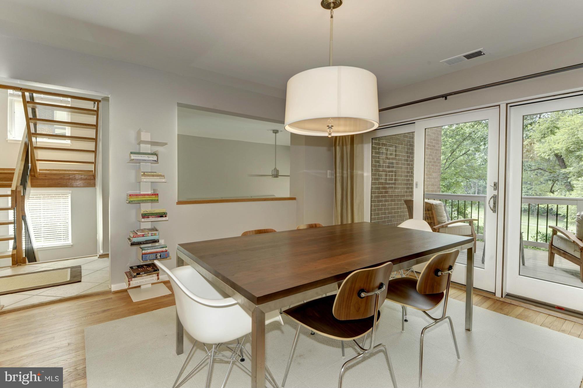 11710 Indian Ridge Road Reston, VA 20191 - Photo 13 of 30 Dining Room