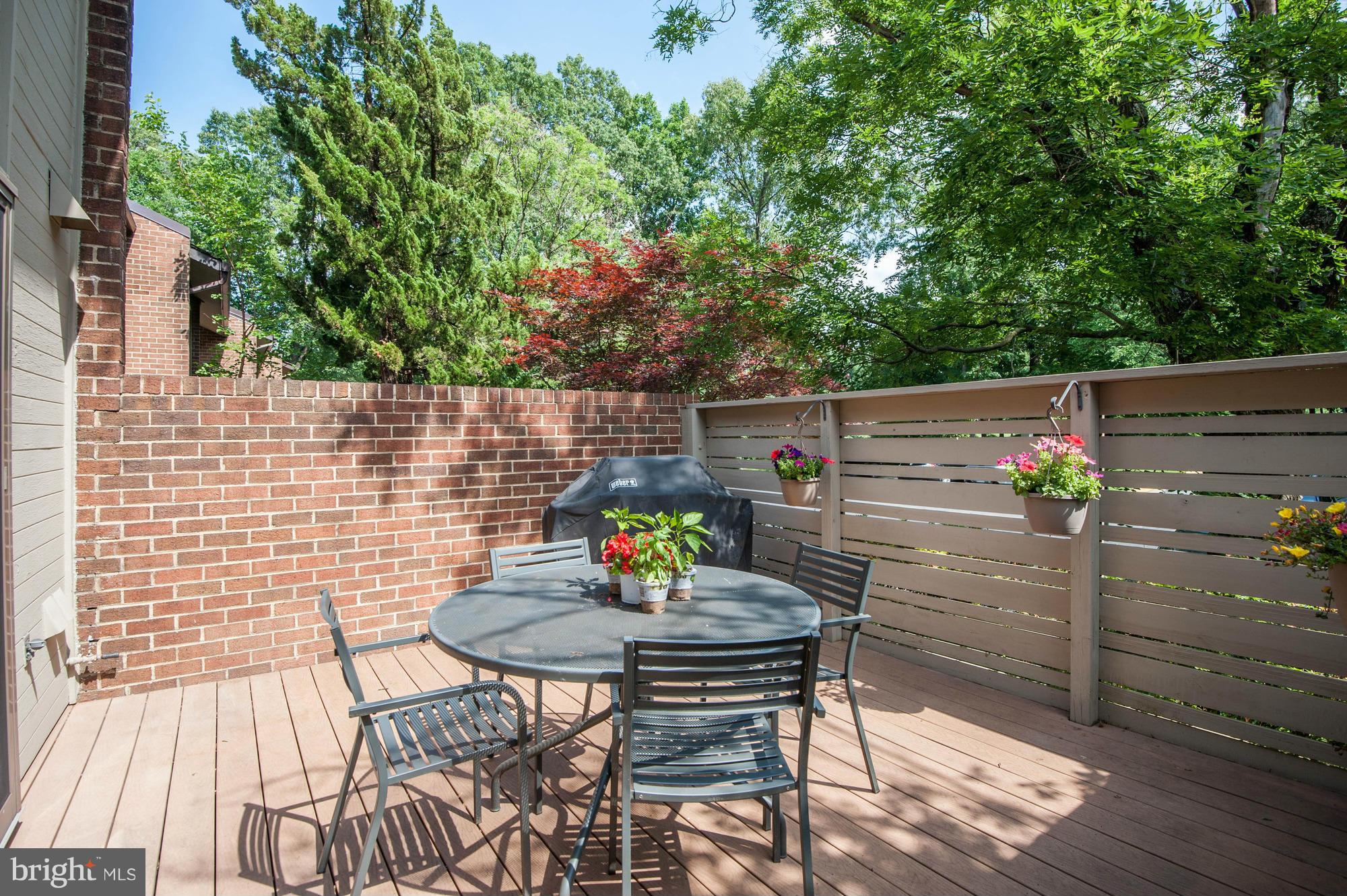 11710 Indian Ridge Road Reston, VA 20191 - Photo 29 of 30 Front Deck