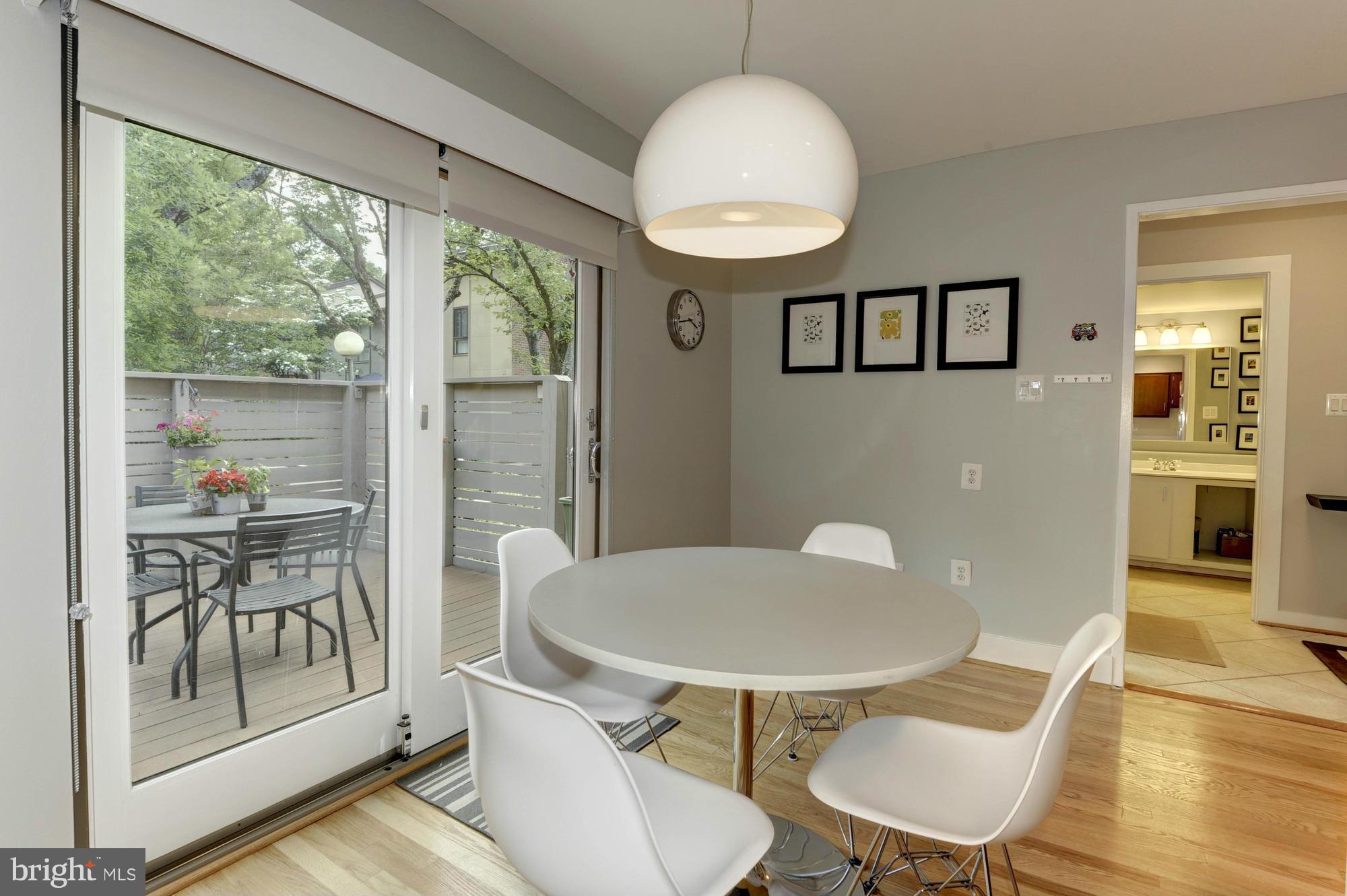 11710 Indian Ridge Road Reston, VA 20191 - Photo 7 of 30 Breakfast Area