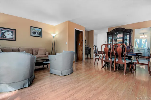 a view of entryway and hall