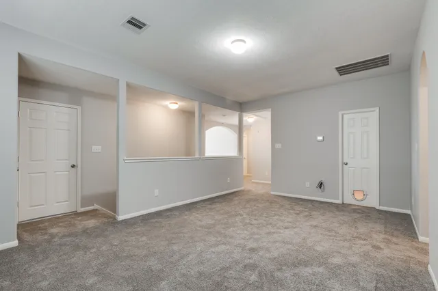 a view of entryway with a window