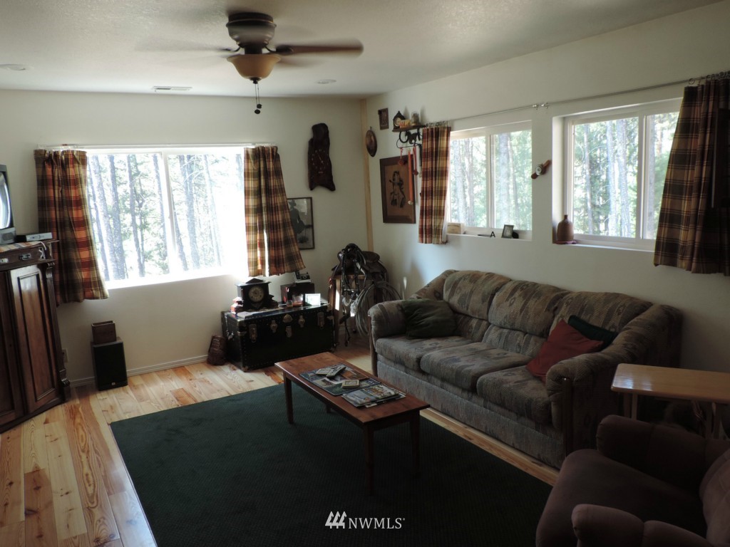 40 Pine Chee Road Oroville, WA 98844 - Photo 4 of 18