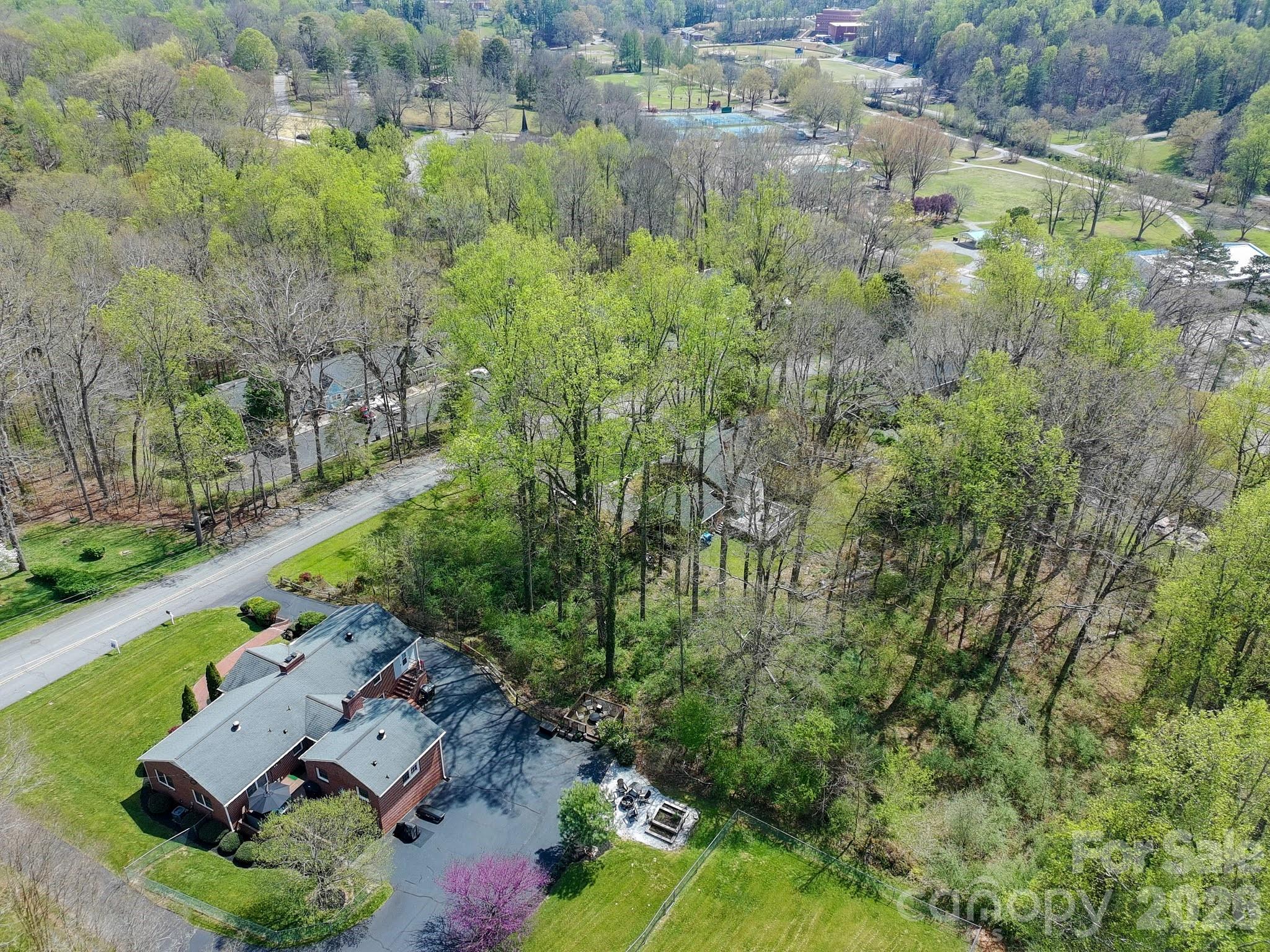 734 Oakland Drive Elkin, NC 28621 - Photo 45 of 48 an aerial view of multiple house