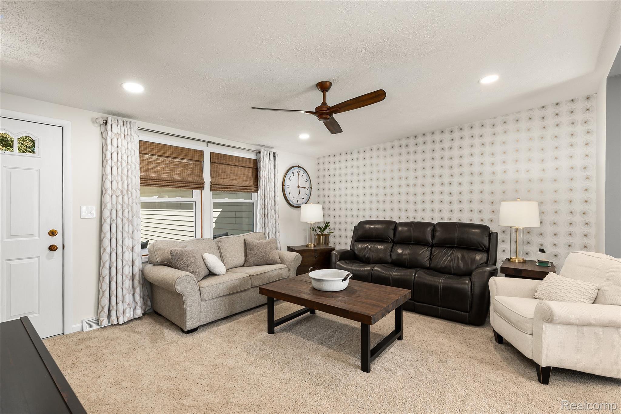 7190 Armstrong Road Howell, MI 48855 - Photo 5 of 41 12.Living