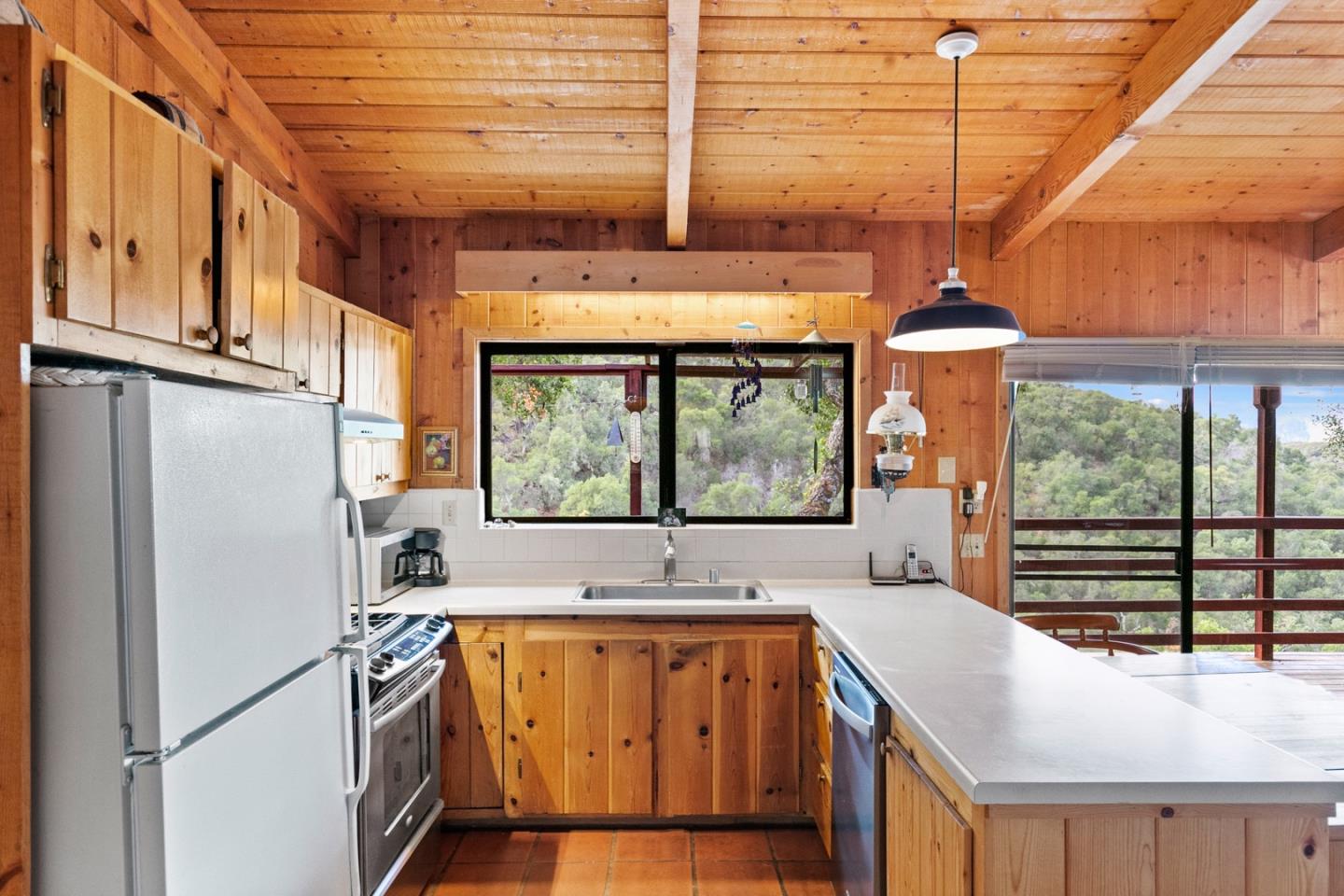 21446 Laurel Spring Road Carmel Valley, CA 93924 - Photo 10 of 34 Gallery Image 10