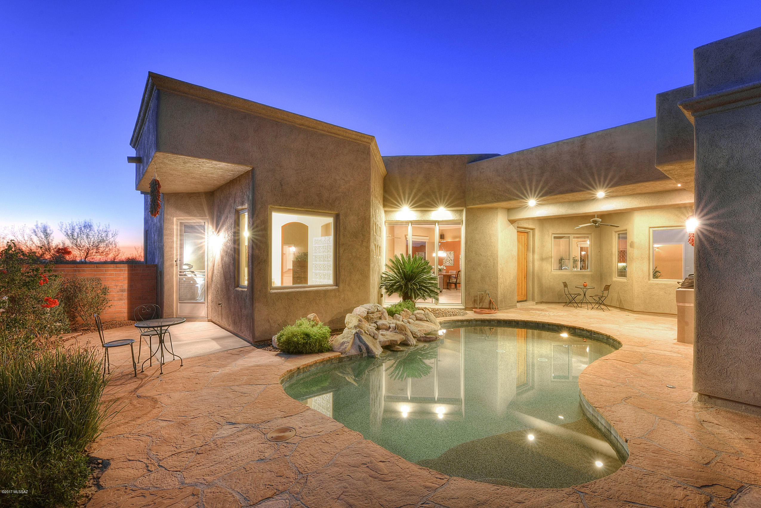 12477 North Piping Rock Road Oro Valley, AZ 85755 - Photo 4 of 32