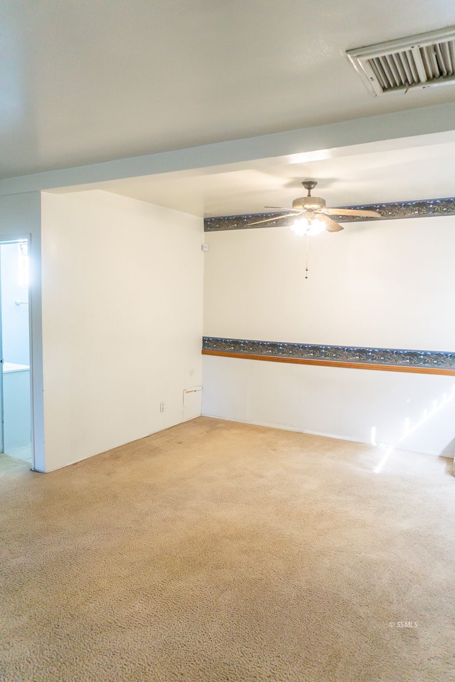 425 North Alvord Street Ridgecrest, CA 93555 - Photo 12 of 43 a view of a room with an empty space