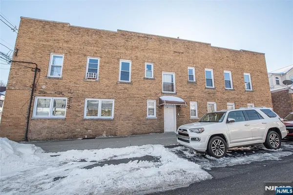 $2,300 | 137 Hammond Avenue, Passaic, NJ 07055