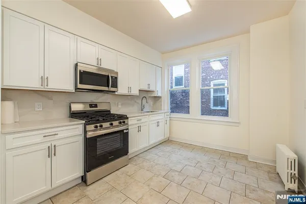$2,300 | 137 Hammond Avenue, Passaic, NJ 07055