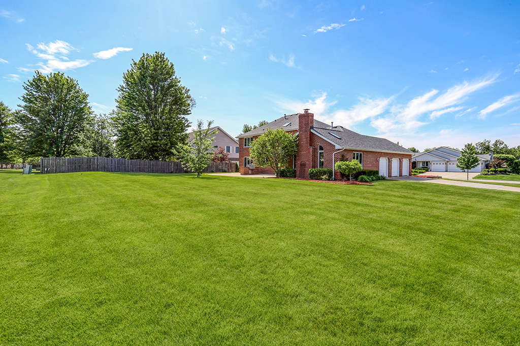 705 Ridgefield Road New Lenox, IL 60451 - Photo 28 of 35