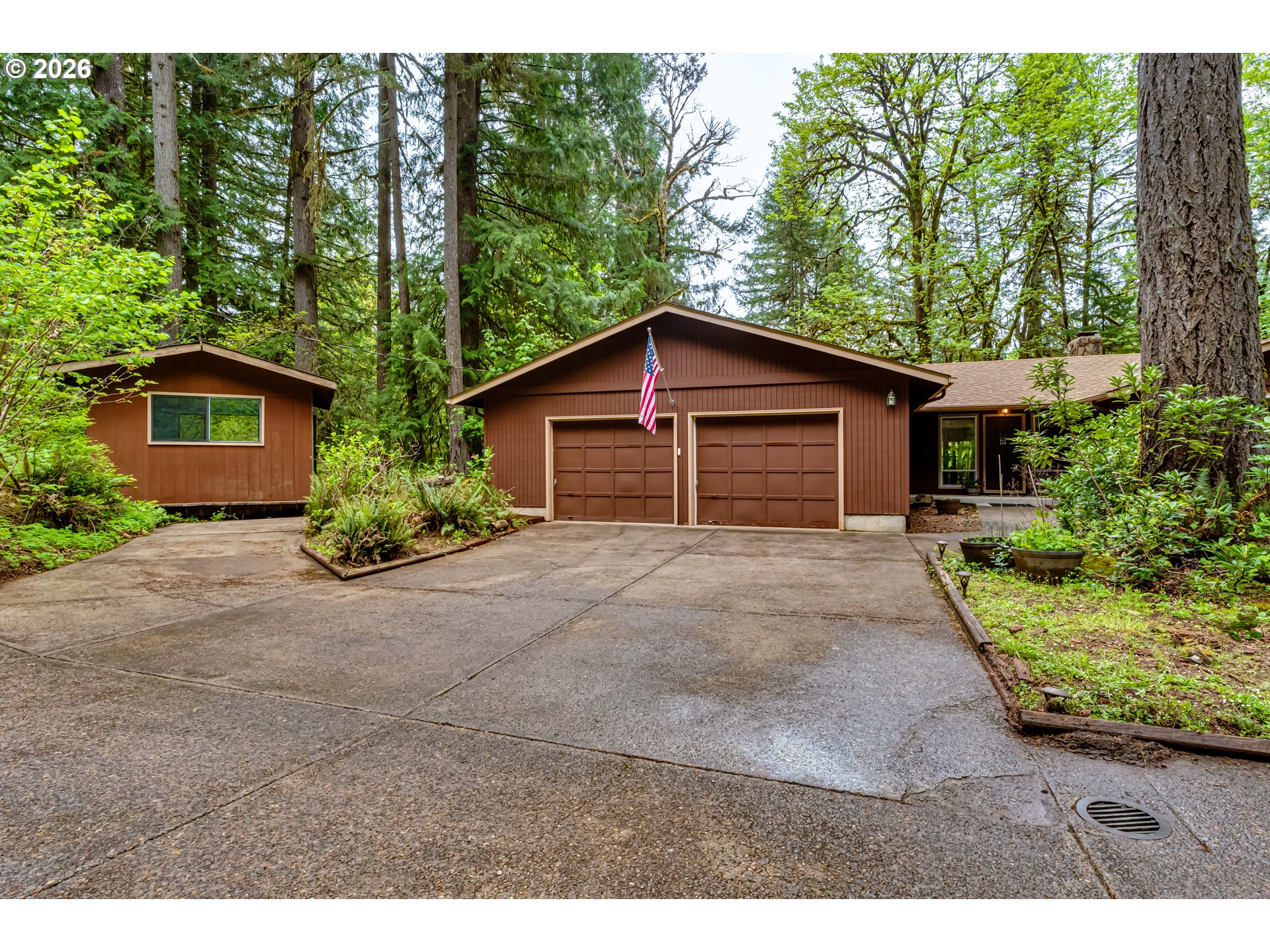 37035 Parsons Creek Road Springfield, OR 97478 - Photo 2 of 42