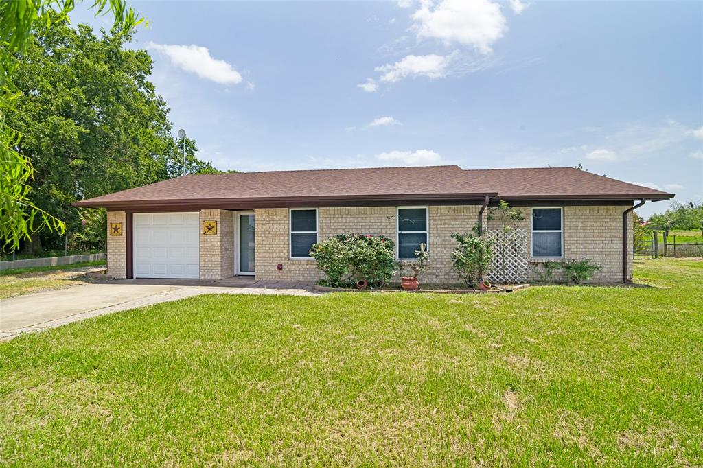 6105 Country Corner Lane Terrell, TX 75161 - Photo 3 of 27