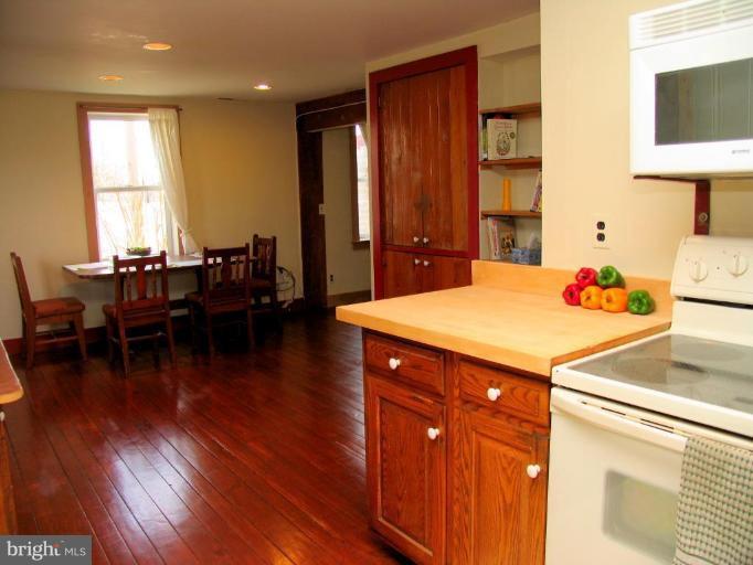 4938 Pleasant Grove Road Reisterstown, MD 21136 - Photo 12 of 29 Kitchen/Dining Room