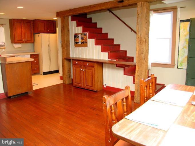 4938 Pleasant Grove Road Reisterstown, MD 21136 - Photo 22 of 29 Staircase