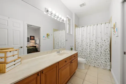 $450,000 | 518 North Federal Highway, Unit 14, Lake Worth, FL 33460