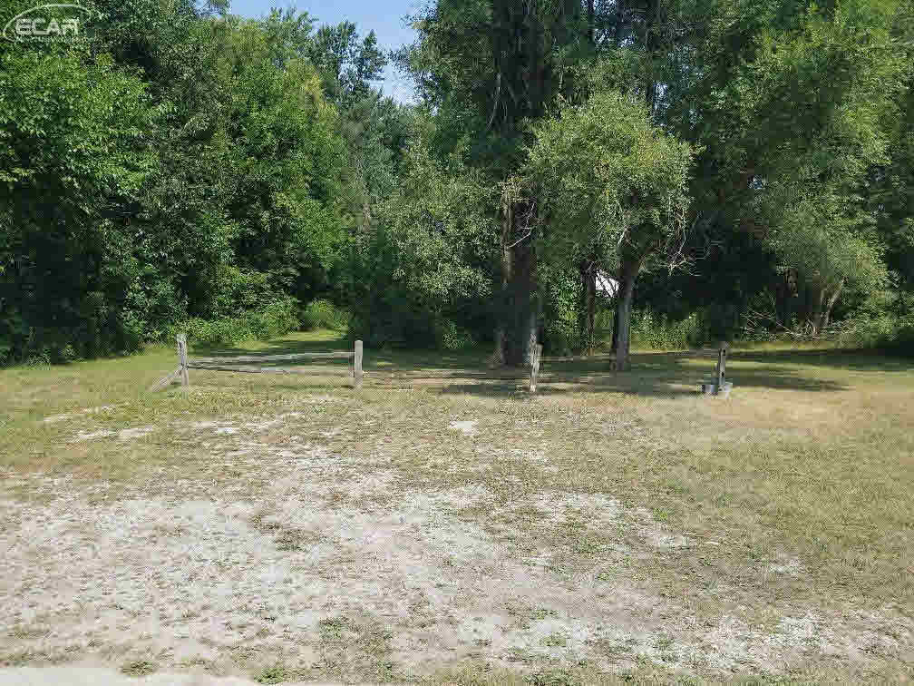 12361 North Lewis Road Clio, MI 48420 - Photo 16 of 24 21359159-15.JPG