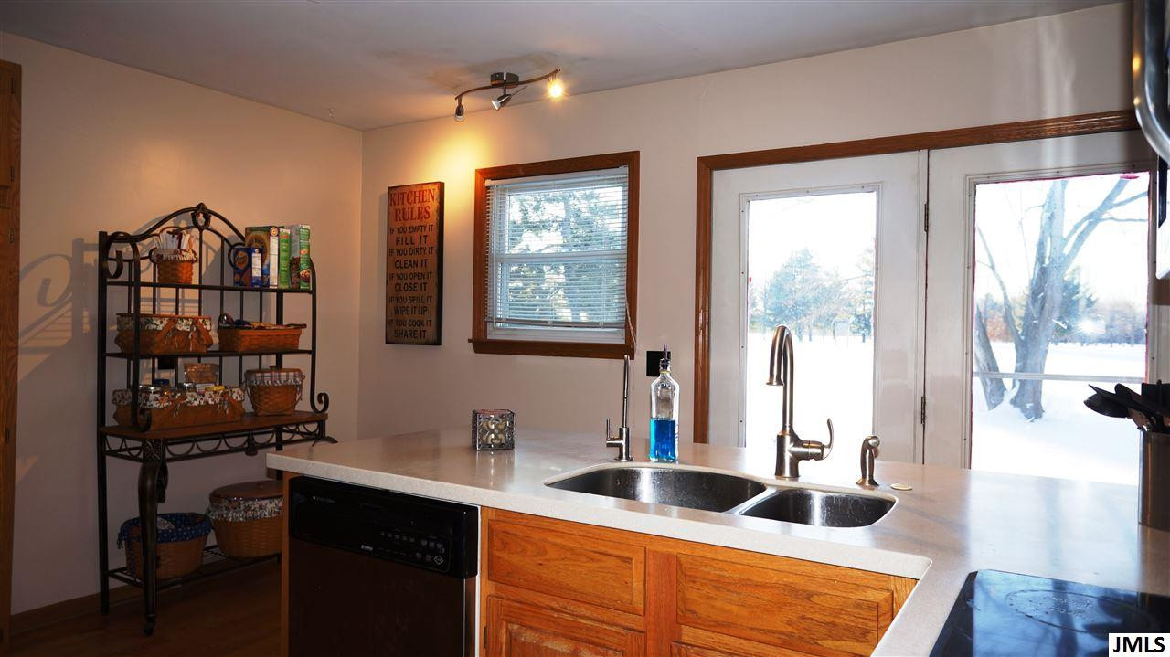 10880 Hayes Road Clarklake, MI 49234 - Photo 4 of 27 Photo 4