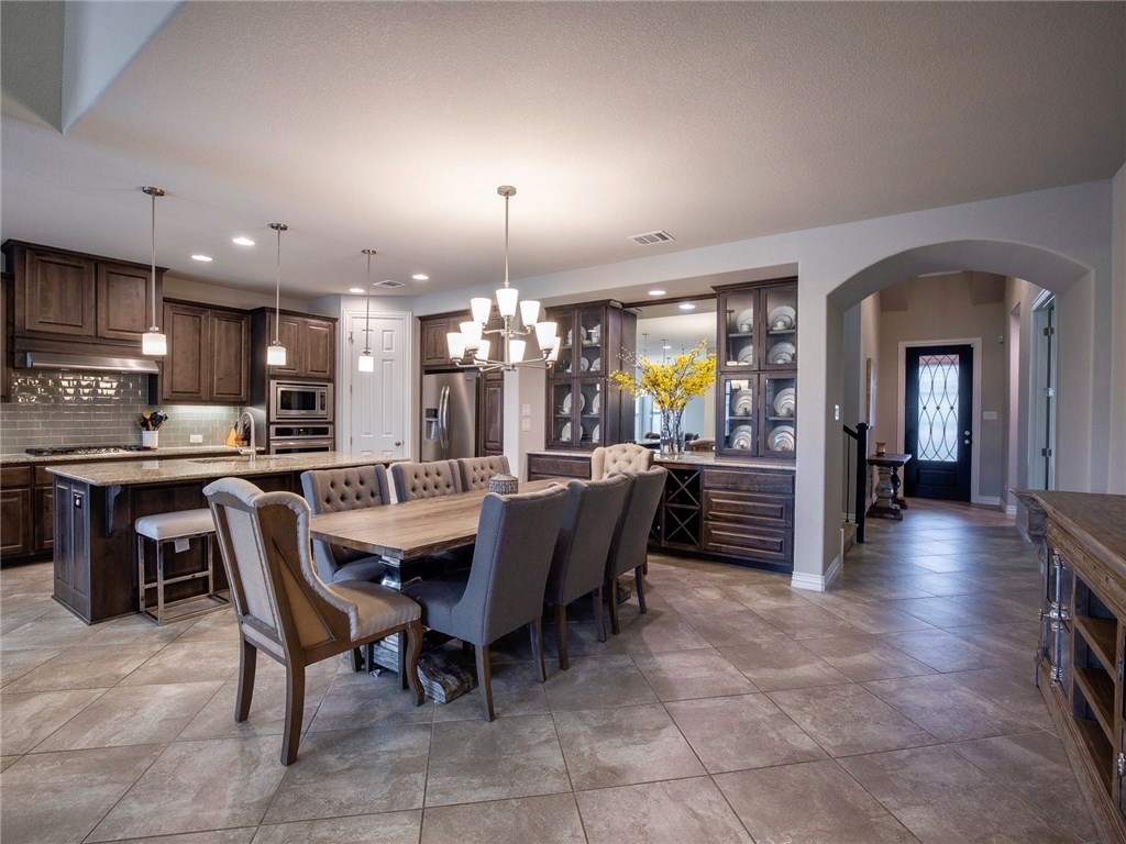 3401 Venezia View Leander, TX 78641 - Photo 11 of 40 Diing Area