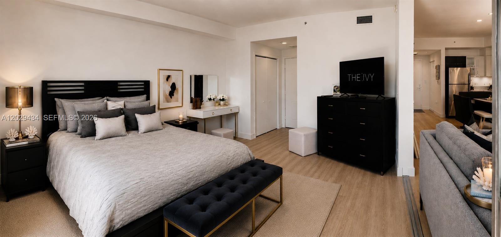 90 Southwest 3rd Street, Unit 1703 Miami, FL 33130 - Photo 7 of 16