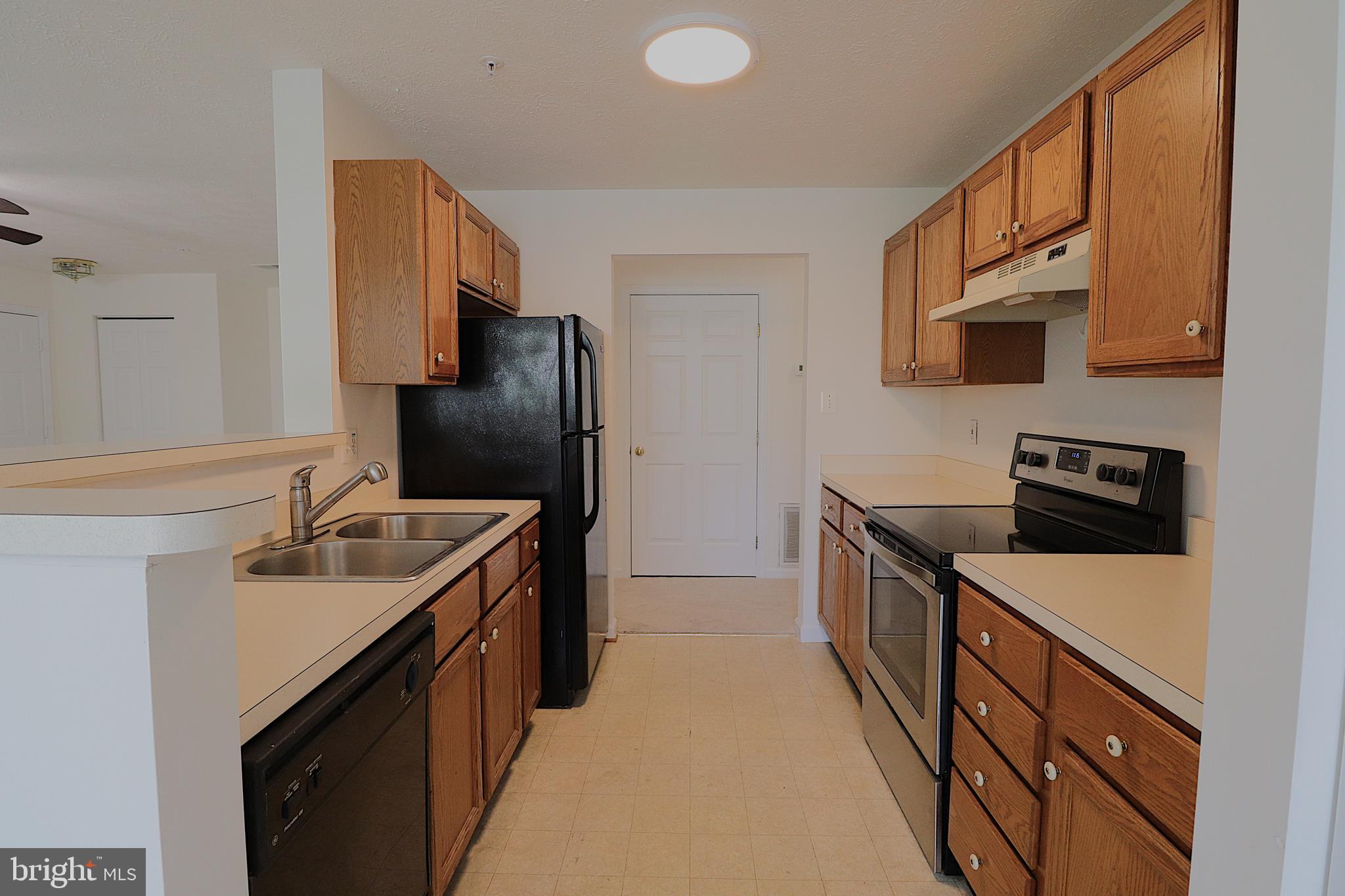 6391 Rutherford Court, Unit D Frederick, MD 21703 - Photo 8 of 17 KITCHEN