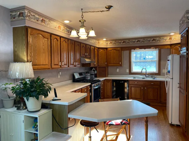 $385,000 | 8475 Idyllview Avenue, Sparta, WI 54656