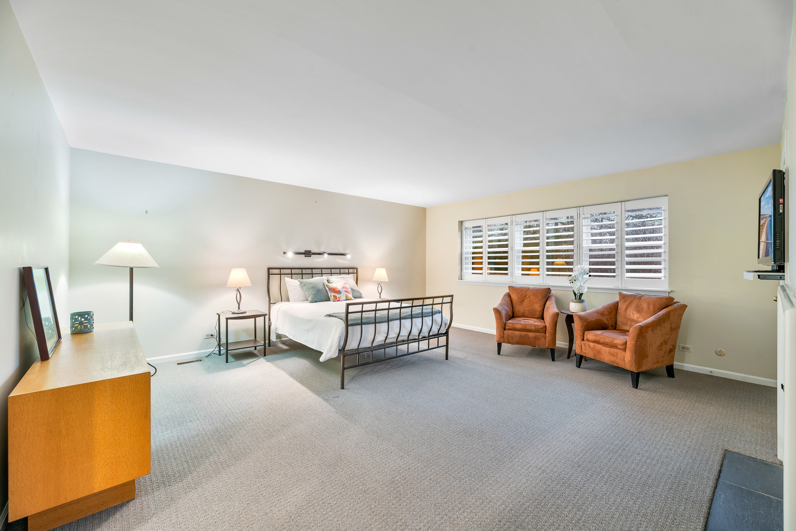 200 Hazel Avenue Glencoe, IL 60022 - Photo 22 of 51 a bedroom with furniture and a window