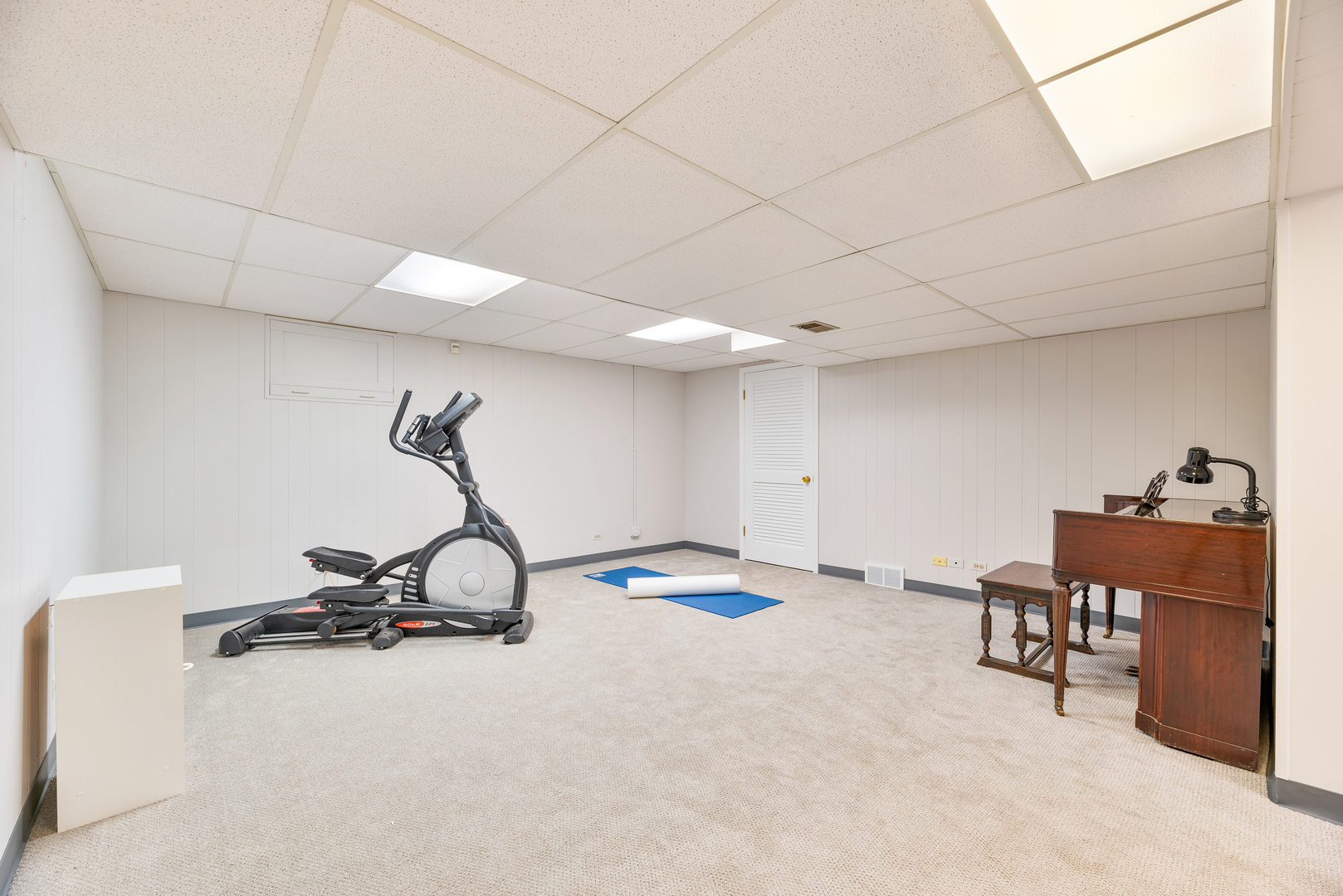 200 Hazel Avenue Glencoe, IL 60022 - Photo 34 of 51 a view of a room with gym equipment