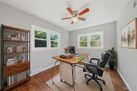 $195,000 | 3 Mullanphy Court, Florissant, MO 63031