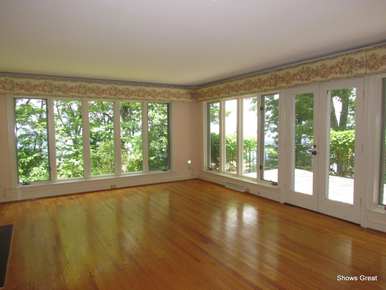 3482 West Ridge Road Southwest Roanoke, VA 24014 - Photo 9 of 45 Living Room