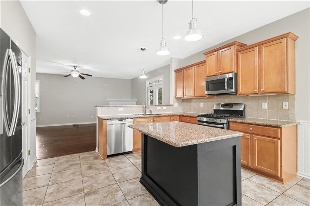 4820 Fieldstone View Circle Cumming, GA 30028 - Photo 12 of 62 Gallery Image 12