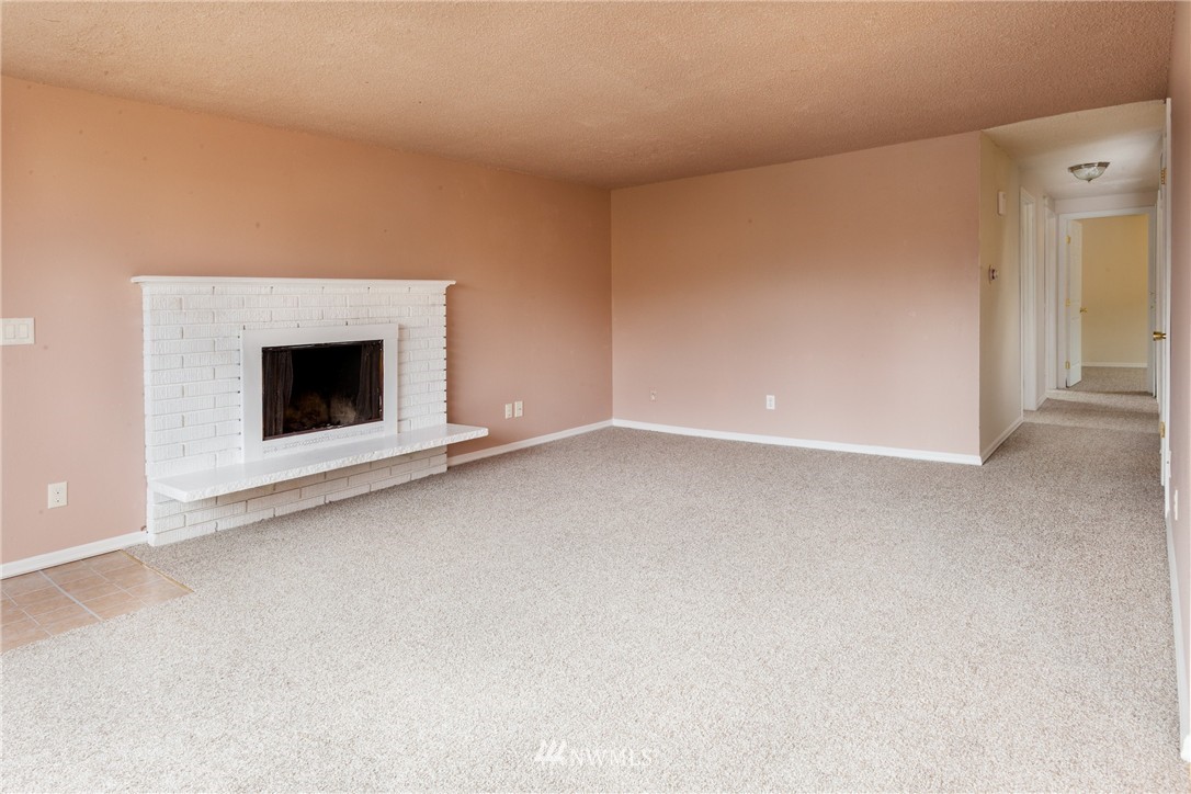 679 Union Avenue Northeast Renton, WA 98059 - Photo 3 of 14