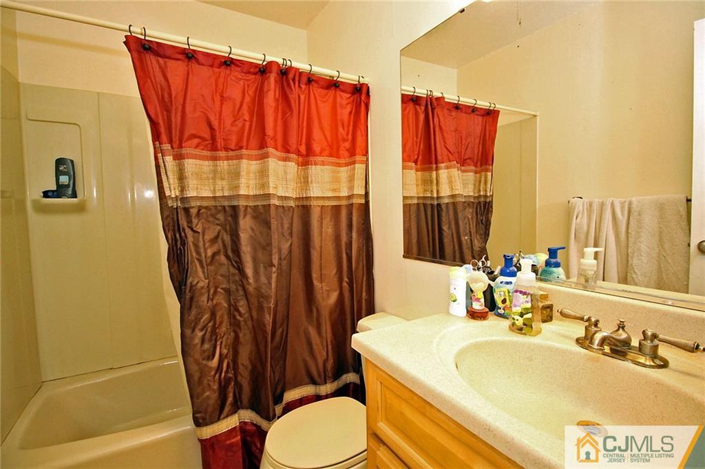 89 New Road Kendall Park, NJ 08824 - Photo 15 of 25 Gallery Image 15