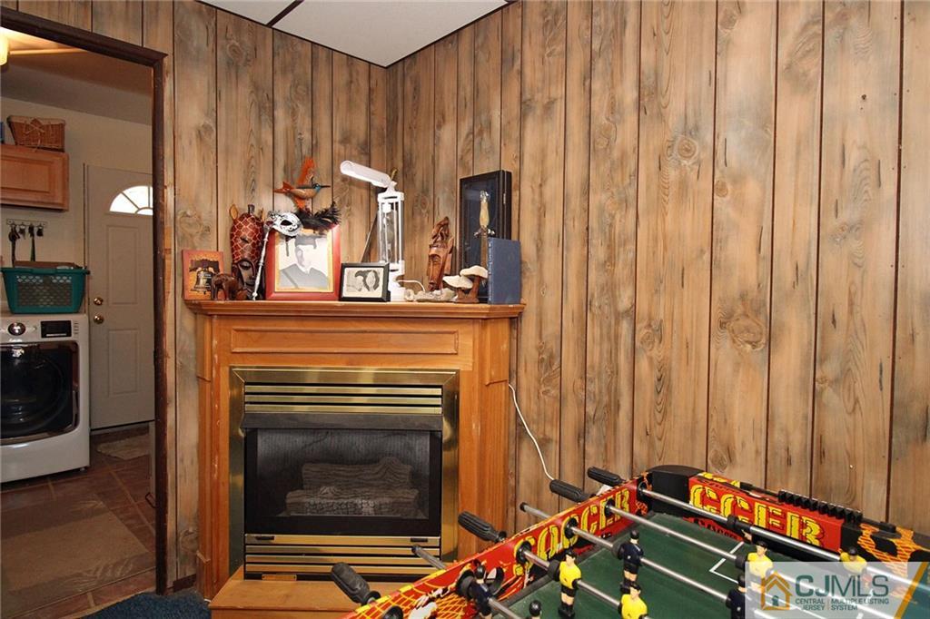 89 New Road Kendall Park, NJ 08824 - Photo 17 of 25 Gallery Image 17
