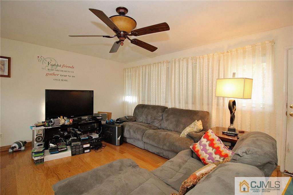 89 New Road Kendall Park, NJ 08824 - Photo 6 of 25 Gallery Image 6