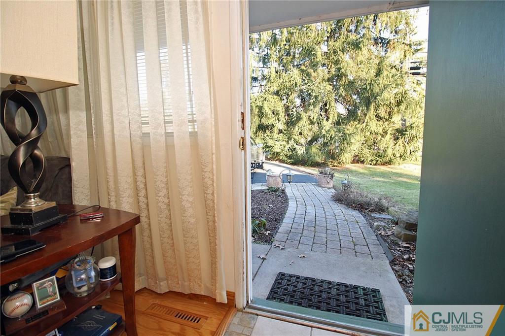89 New Road Kendall Park, NJ 08824 - Photo 8 of 25 Gallery Image 8