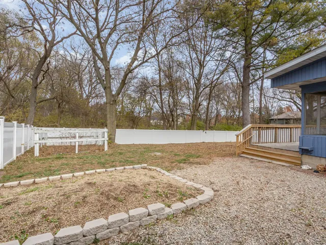 $425,000 | 270 East Southmor Road, Morris, IL 60450