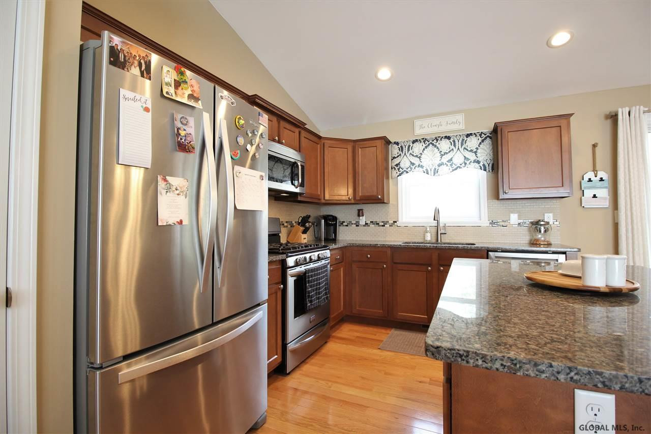 631 Pearse Road Niskayuna, NY 12309 - Photo 8 of 52 Photo 8