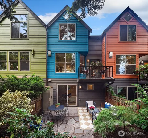 $825,000 | 3425 Meridian Avenue North, Seattle, WA 98103