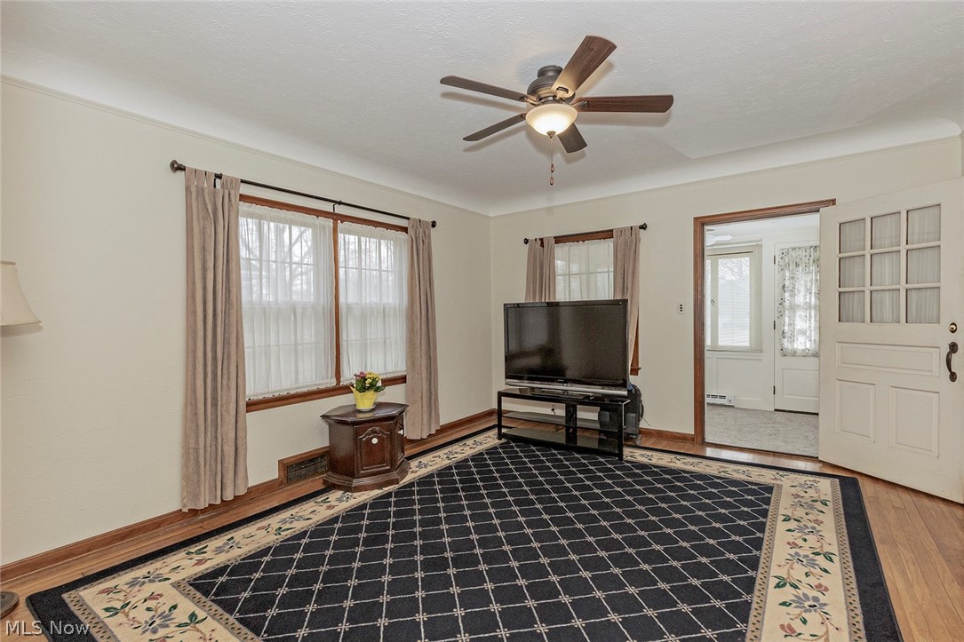 4017 Bluestone Road Cleveland Heights, OH 44121 - Photo 11 of 30 Gallery Image 11
