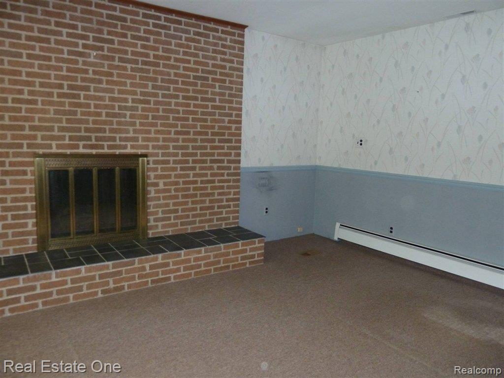 232 Booth Road Troy, MI 48085 - Photo 7 of 11 Family Room