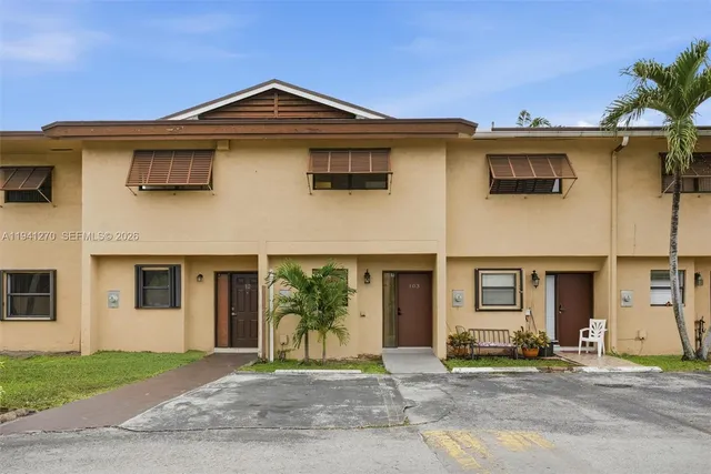 $2,300 | 6850 Northwest 173rd Drive, Unit 103, Hialeah, FL 33015