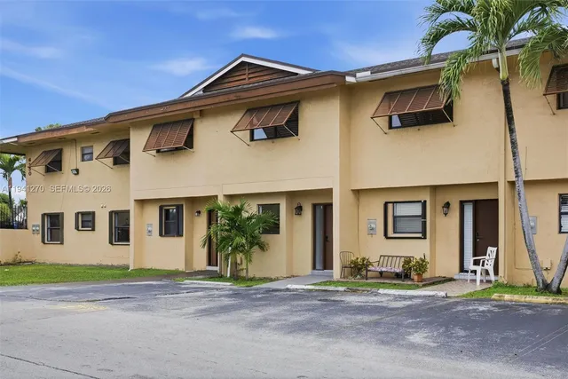 $2,300 | 6850 Northwest 173rd Drive, Unit 103, Hialeah, FL 33015