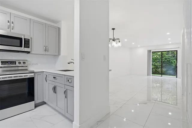 $2,300 | 6850 Northwest 173rd Drive, Unit 103, Hialeah, FL 33015