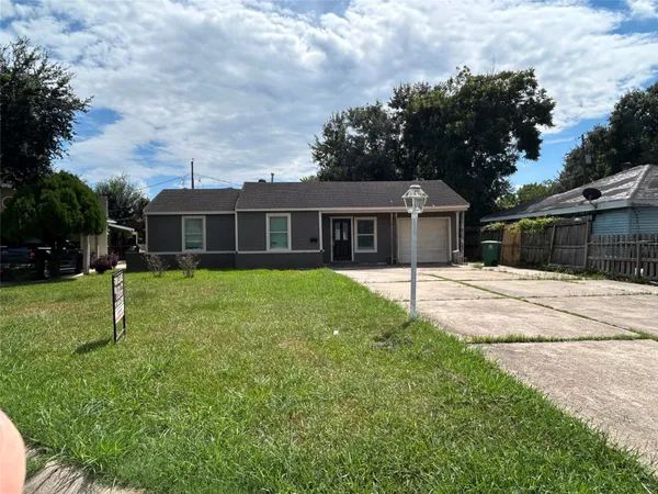 $1,850 | 1108 Redbud Circle, Pasadena, TX 77502