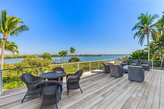 $13,500,000 | 4070 Loomis Avenue, Boca Grande, FL 33921