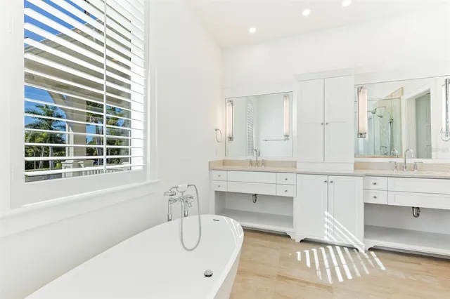 $13,500,000 | 4070 Loomis Avenue, Boca Grande, FL 33921