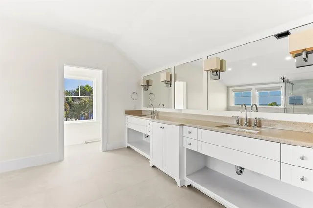 $13,500,000 | 4070 Loomis Avenue, Boca Grande, FL 33921