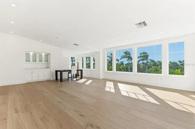 $13,500,000 | 4070 Loomis Avenue, Boca Grande, FL 33921